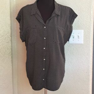 Cute heart pattern button down top